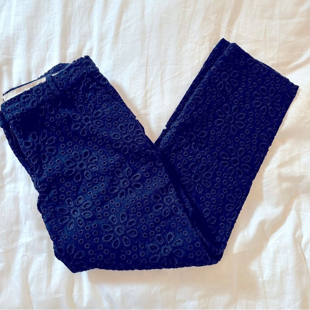 J. Crew Cafe Capri in Daisy Eyelet Size 4 GUC - Picture 2 of 7